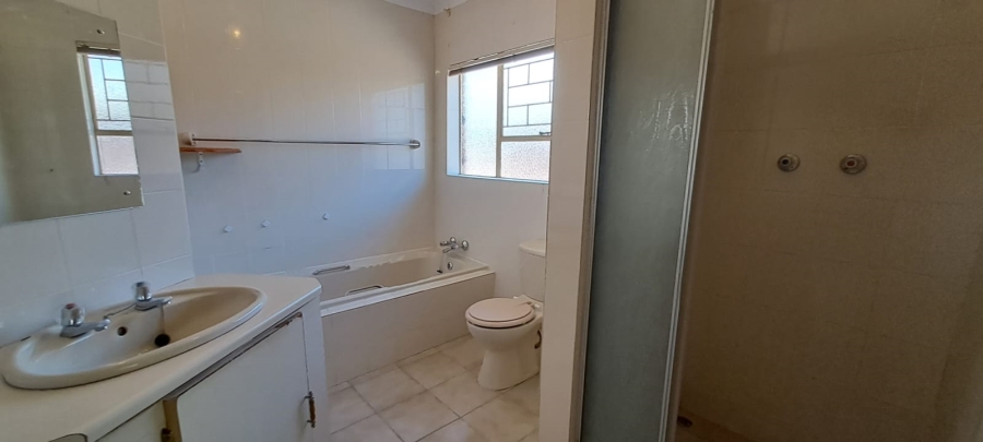 To Let 3 Bedroom Property for Rent in La Provance Free State